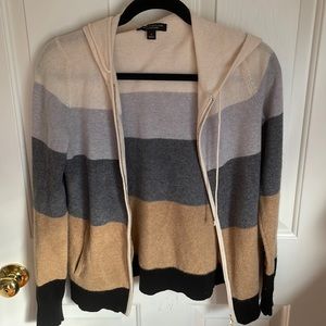 Cashmere sweatshirt